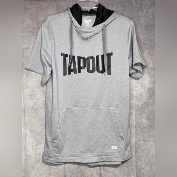 Tapout WWE Short Sleeve Gray/Black Short Sleeve Workout Hoodie Size M EUC - Picture 1 of 8